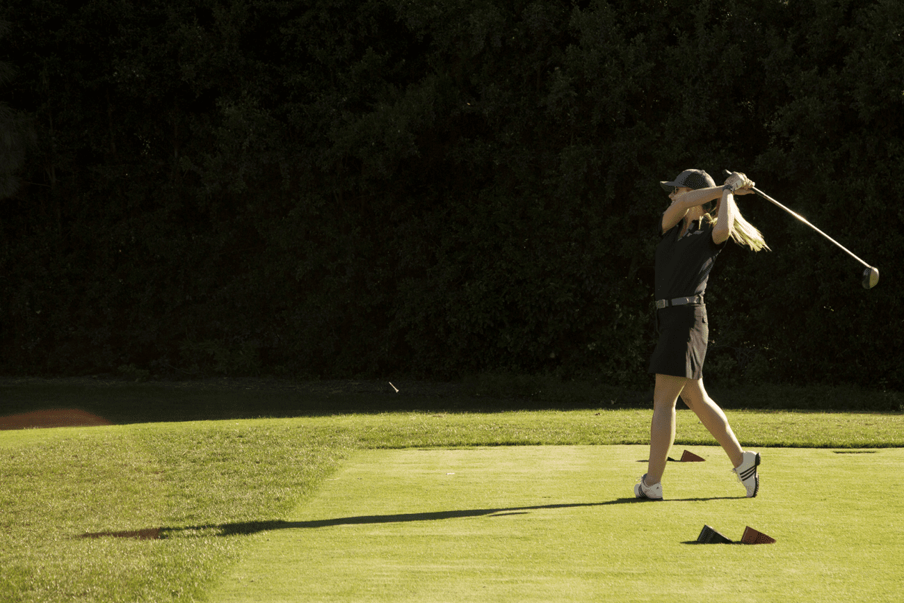 Female golfer at USC Architecture Golf tournament 